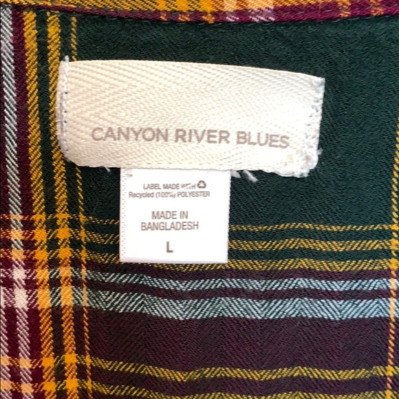 button down - Picture 2 of 3